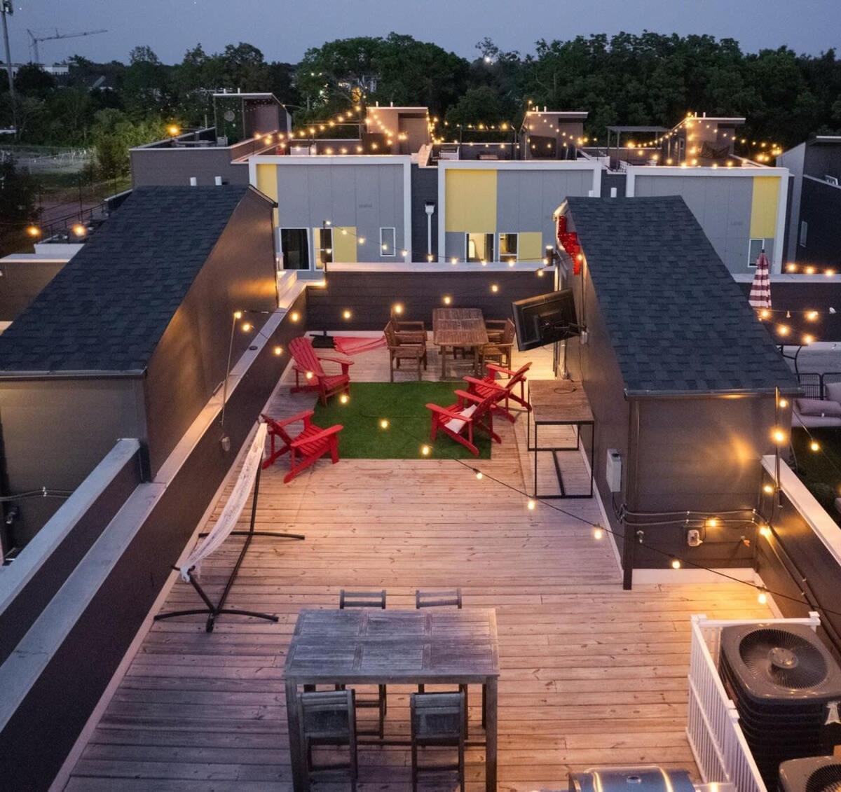 Carrie Underwood'S East Side Rooftop Game Room Nashville Exterior photo